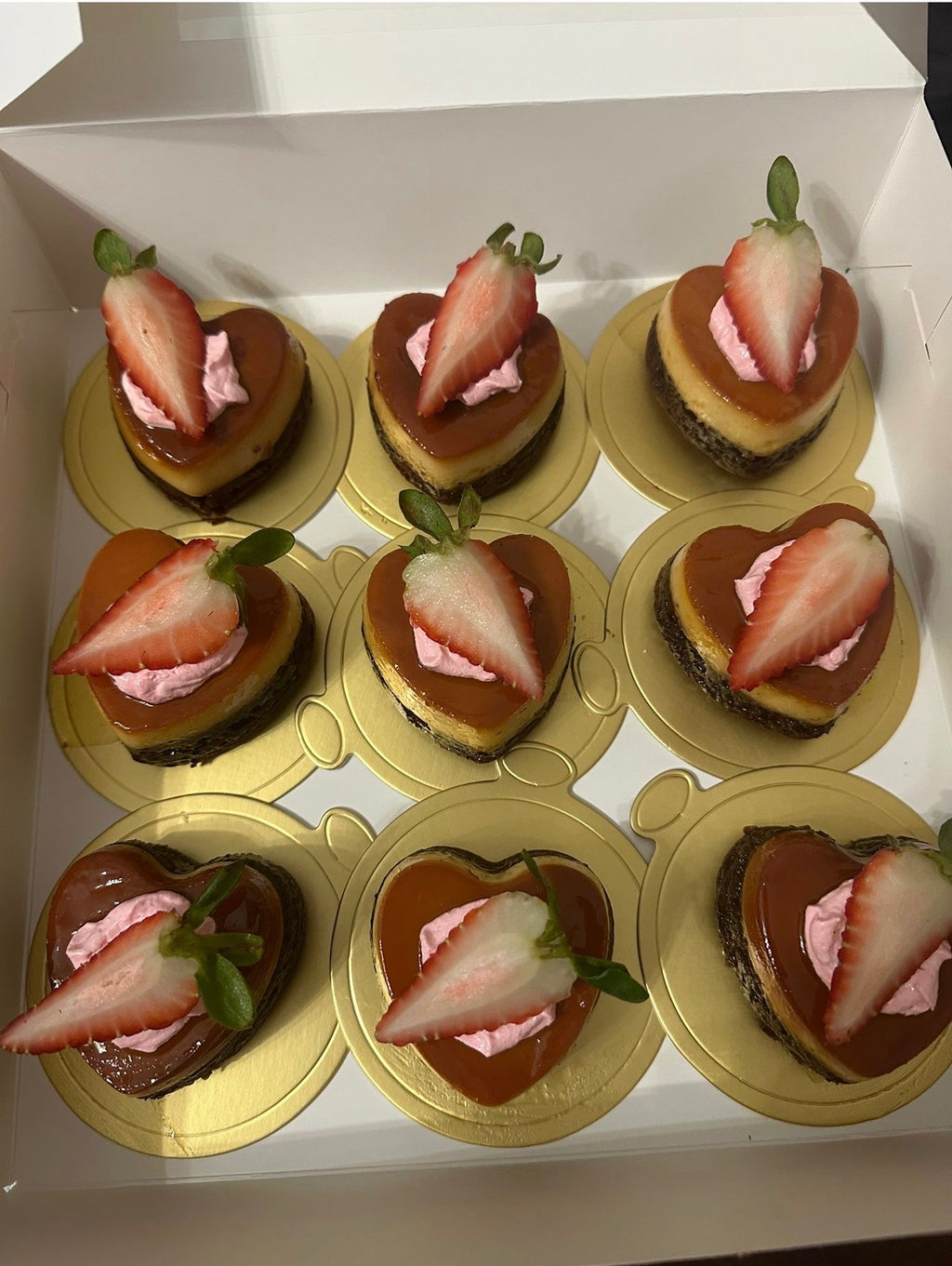 Flan cubano en forma de corazón de Will & Mill