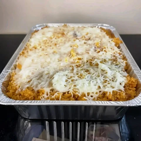 Bandeja de arroz imperial con queso derretido gratinado, Will & Mill Miami