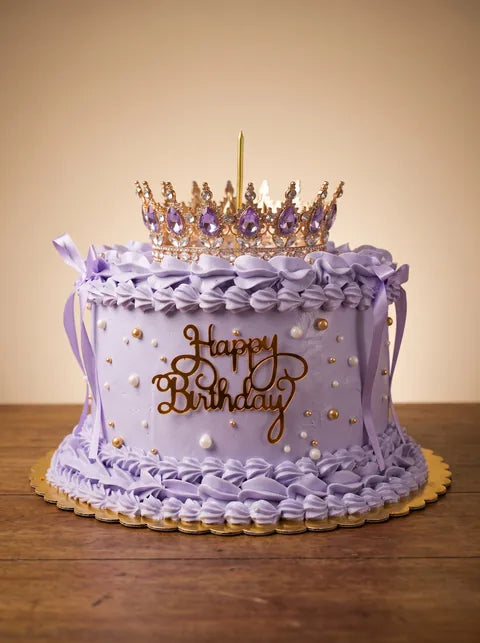 Cake Corona lila con corona de joyas moradas, perlas y letrero Happy Birthday dorado | Will & Mill Miami