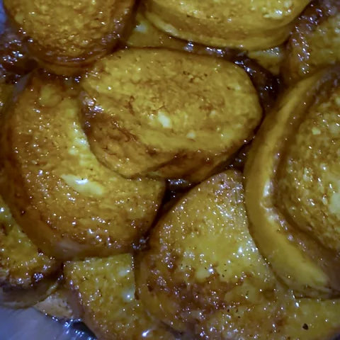 Torrejas cubanas bañadas en almíbar, de cerca